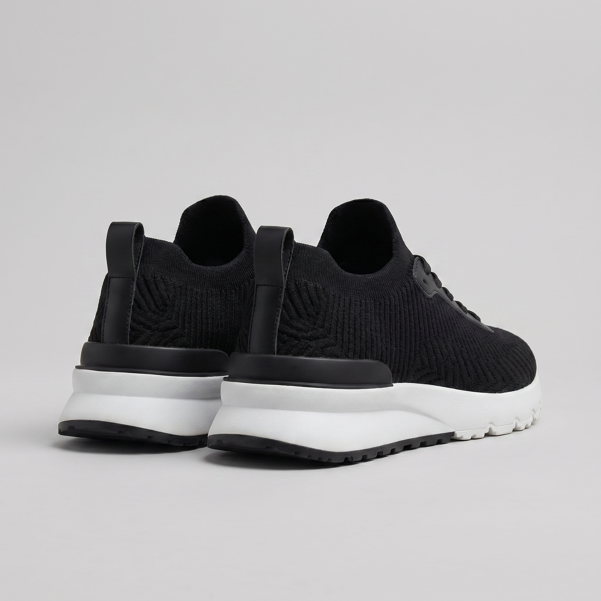 Men's Knit Upper Lace Up Low Top Casual Trainers