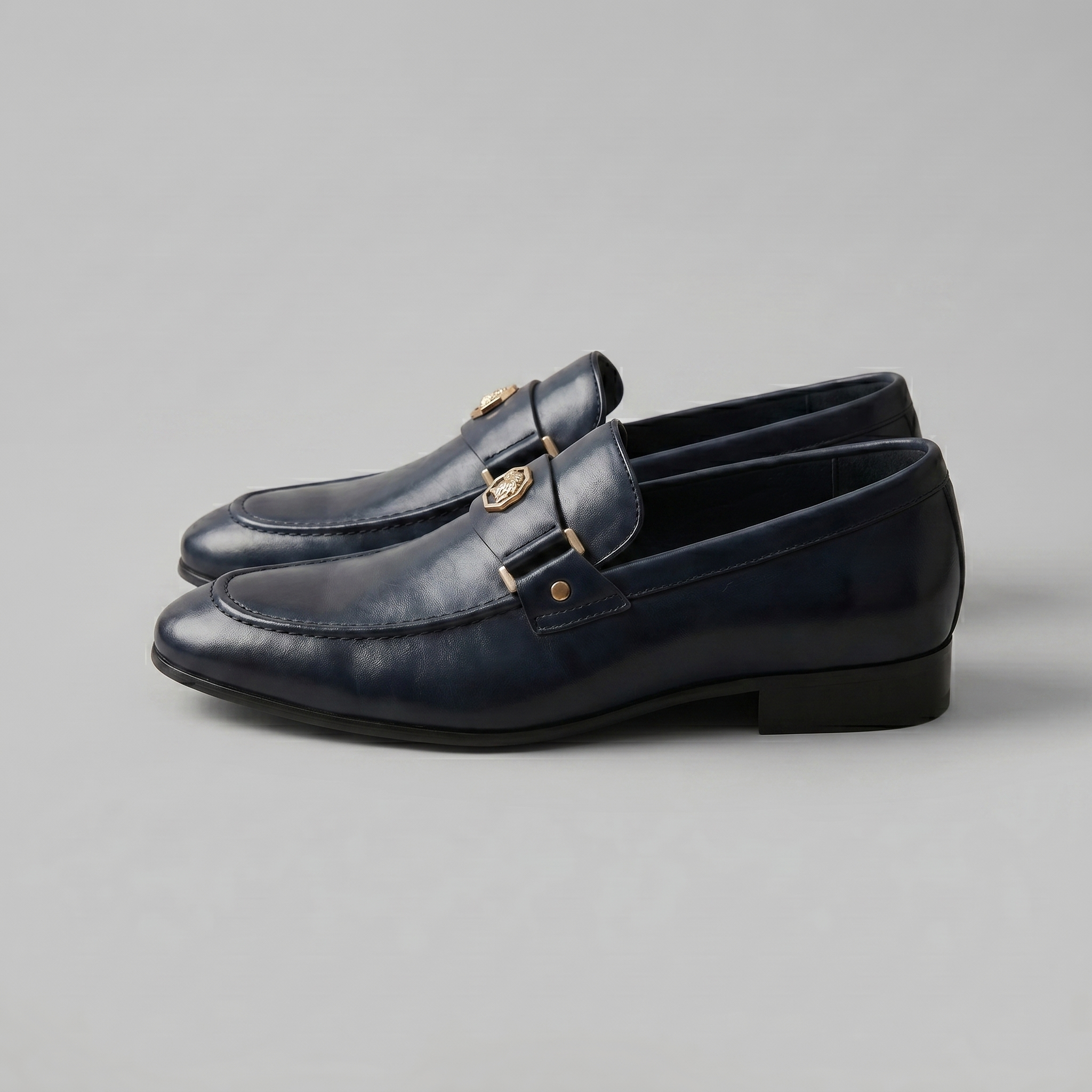 Men's Leather Medallion Detail Smart Formal Loafers