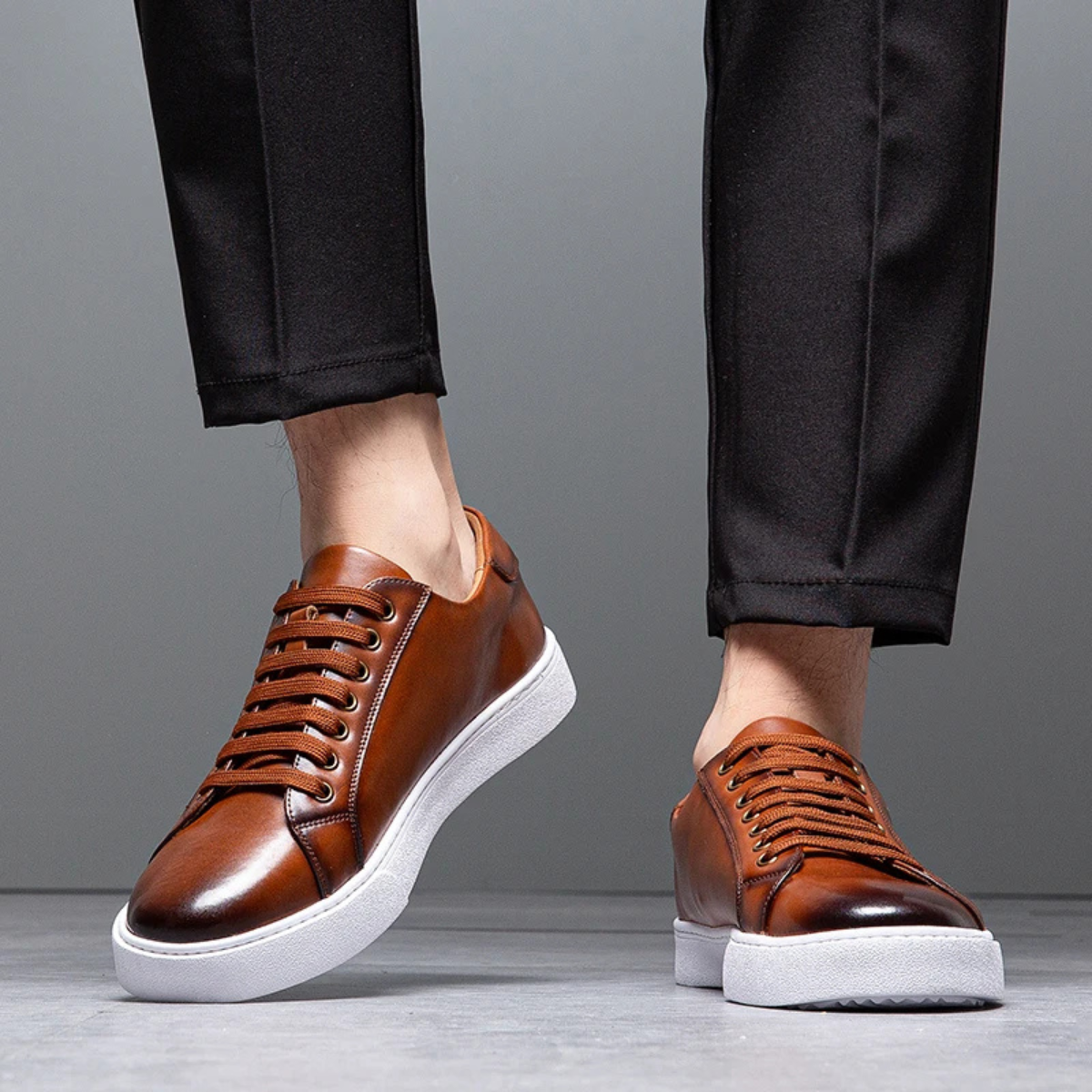Meadowlark Men’s Classic Low-Top Casual Lace-Up Sneakers