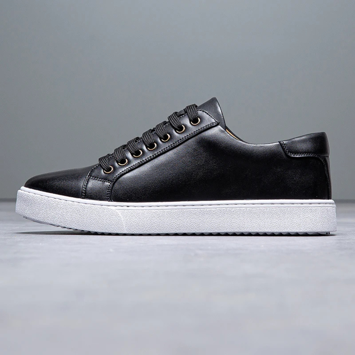 Meadowlark Men’s Classic Low-Top Casual Lace-Up Sneakers
