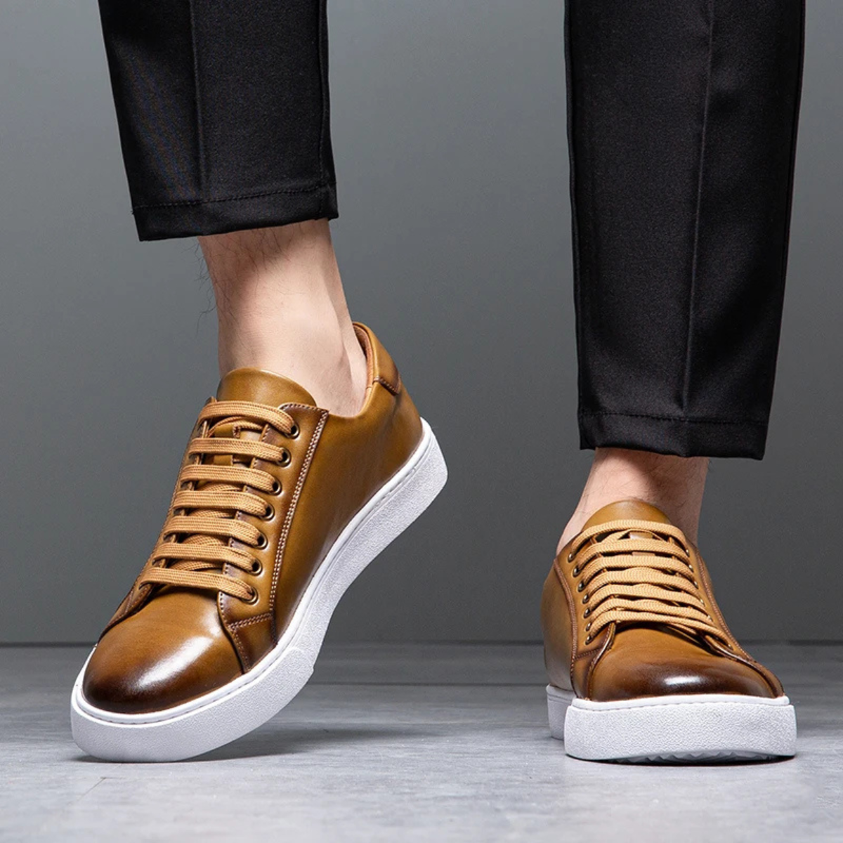 Meadowlark Men’s Classic Low-Top Casual Lace-Up Sneakers