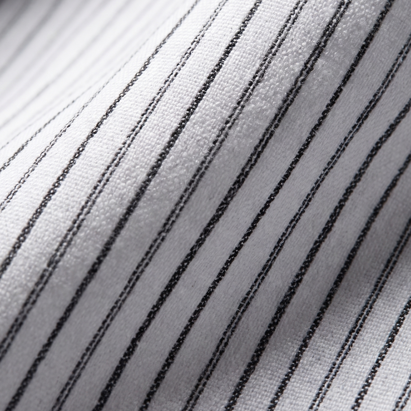 Men's Slim Fit Pinstripe Long Sleeve Dress Shirt
