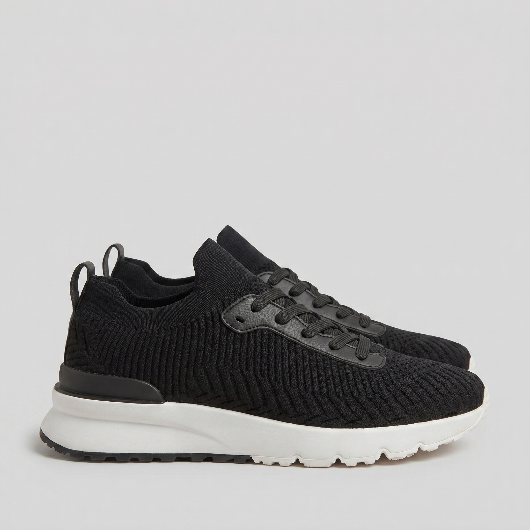 Men's Knit Upper Lace Up Low Top Casual Trainers