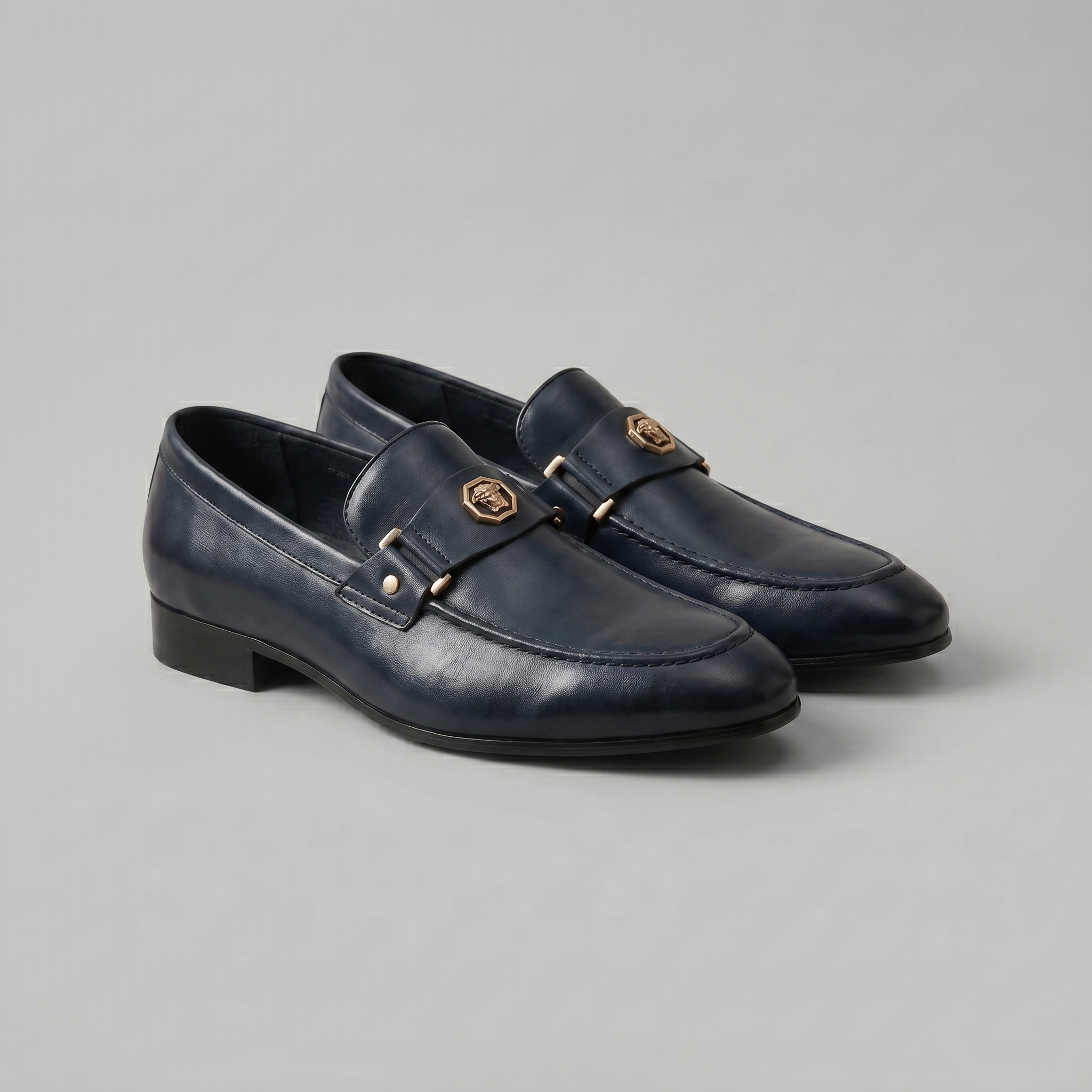 Men's Leather Medallion Detail Smart Formal Loafers