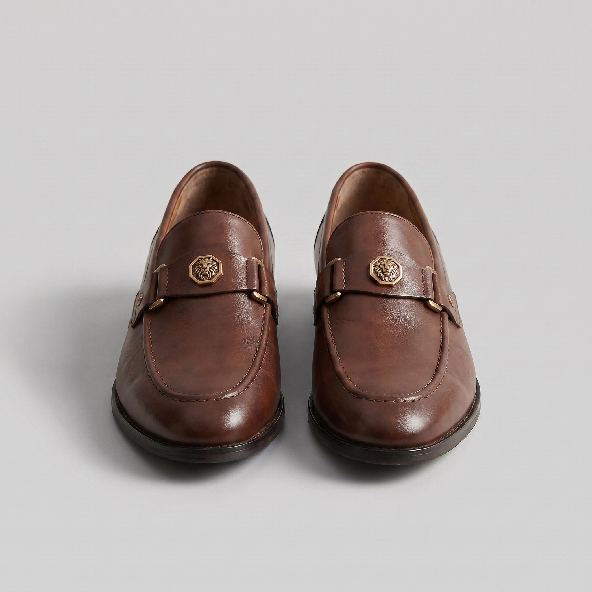 Men's Leather Medallion Detail Smart Formal Loafers