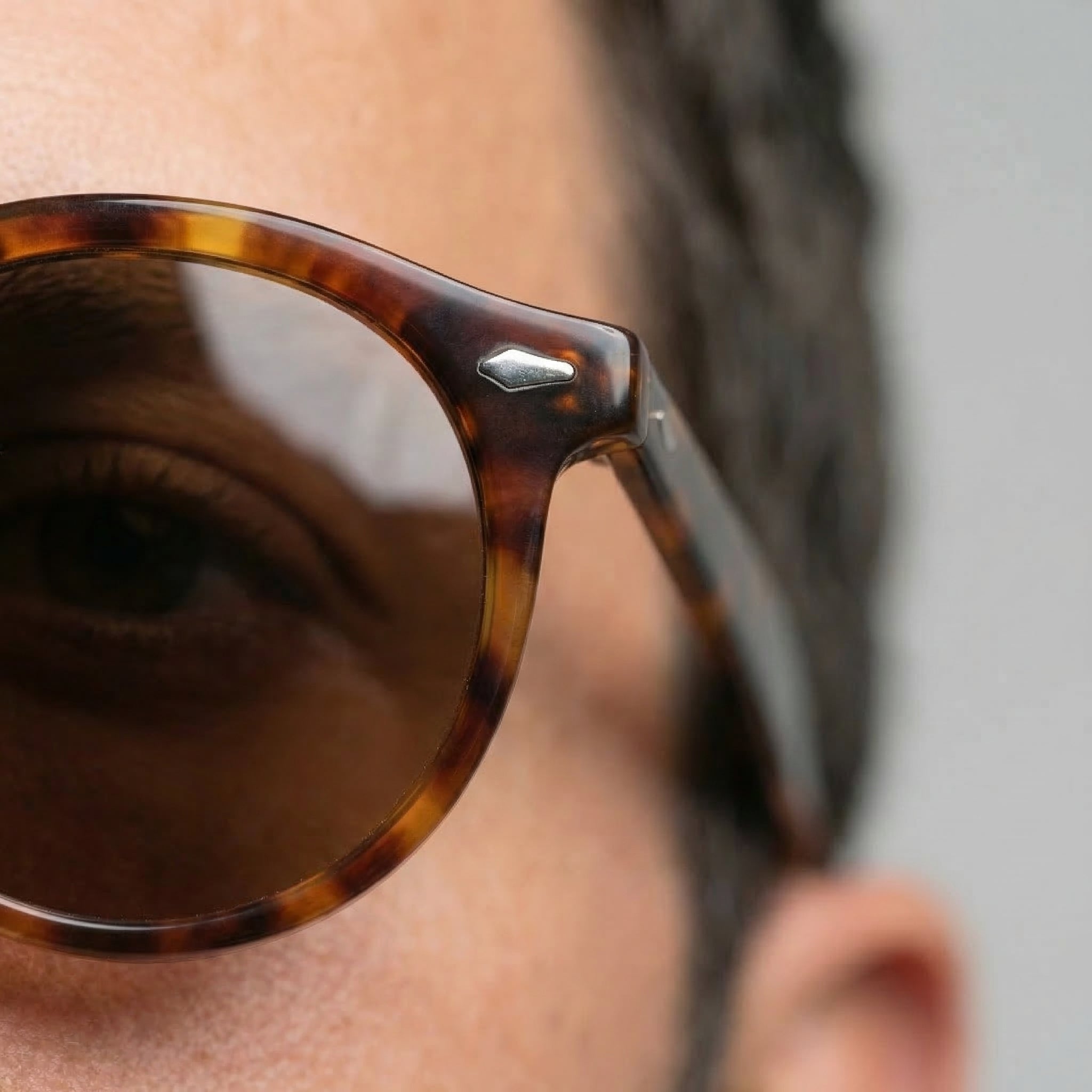 Men's Round Frame Polarised Sunglasses Retro Summer